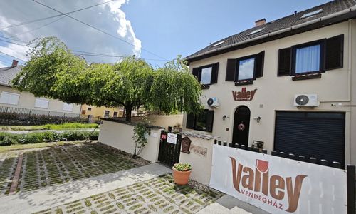 Valley Vendégház Eger