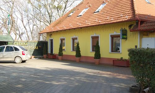 Czérna Vendégház Tata