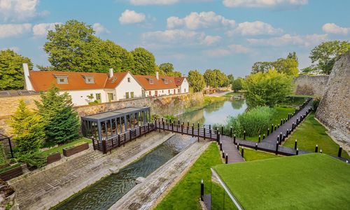 Platán Udvarház Tata