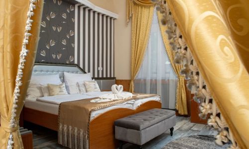 Illés Hotel és Stüszi Vadász Étterem Szeged