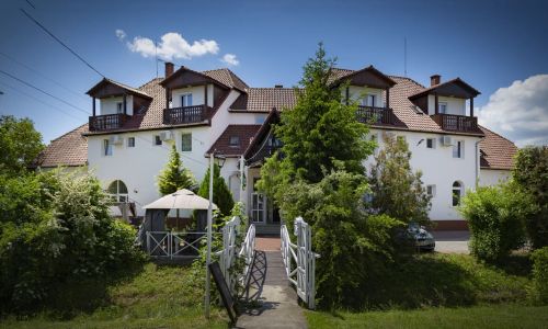 Alabástrom Panzió és Étterem Bogács