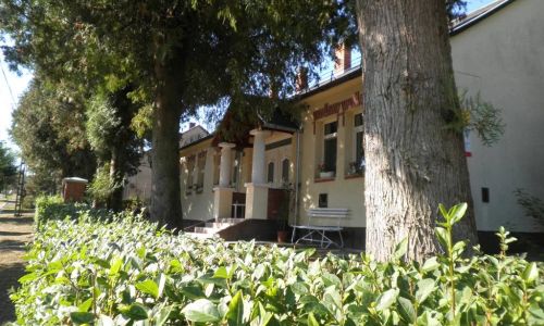 Azálea Vendégház Bázakerettye