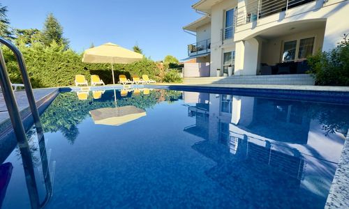 Komáromi Apartmanház Balatonlelle