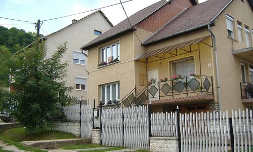 Lila Akác Vendégház Perkupa