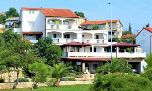Apartmani Sandra Lopar