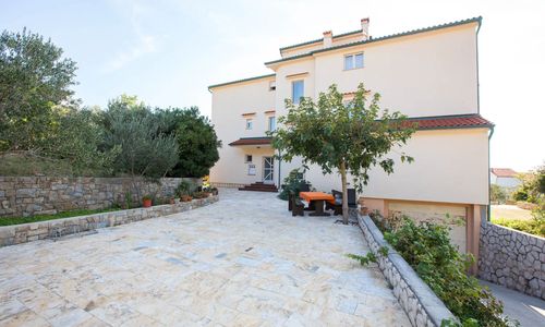 Apartmani Causevic Rab