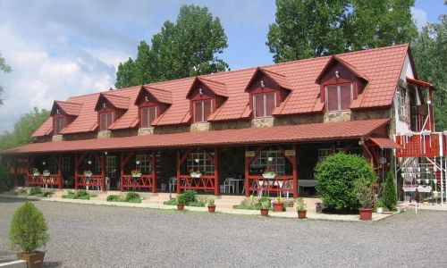 Hernád-Party Üdülőház & Camping Pere