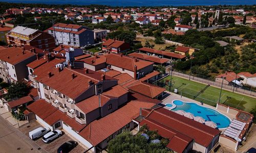 Hotel Villa Letan Peroj