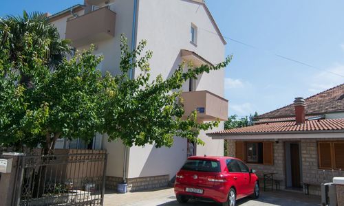Apartmani Mladen Biograd na Moru