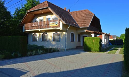 Tőzike Apartmanház Lenti