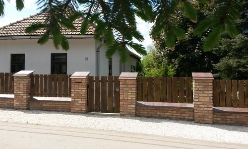 2 Sólyom Vendégház Uppony