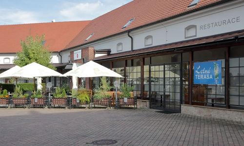 Hotel Chvalská Tvrz Praha