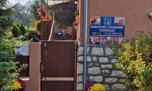 Bakonybéli Patakpart Vendégház***