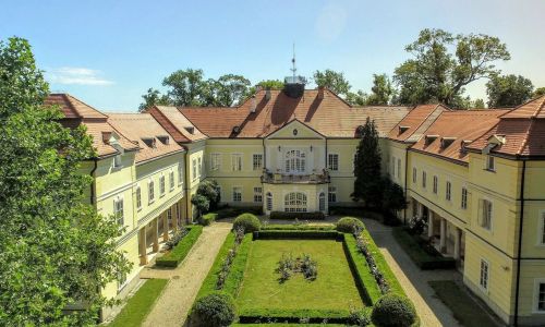 Szidónia Kastélyszálloda Röjtökmuzsaj