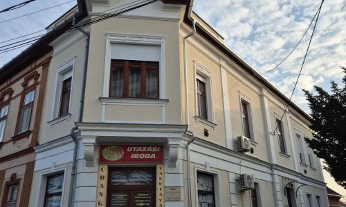 Centrum Stúdió & Apartman Tolna