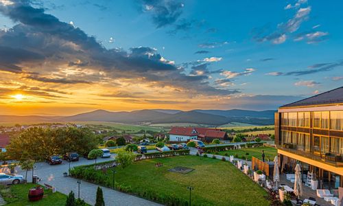 Castellum Hotel Hollókő