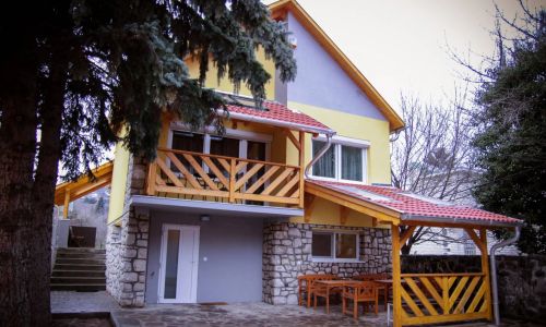 Liliana Apartman és Csónakház Badacsony