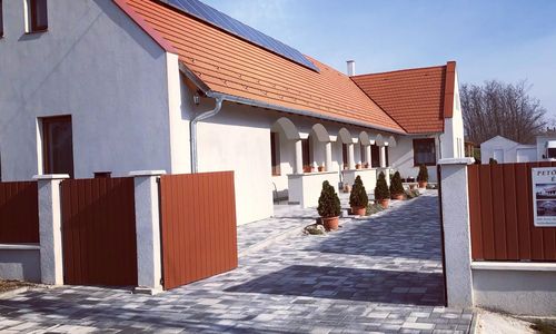 Petőcz Vendéghaz és Pincészet Ászár