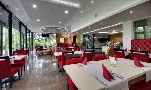 Aqua Hotel Gyula