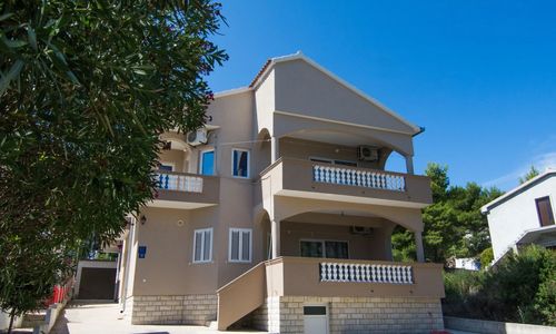 Apartmani Rade Tkon