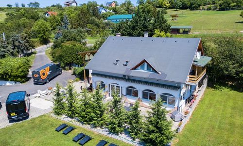 Borkúti Panzió és Apartman Balatonföldvár-Kőröshegy
