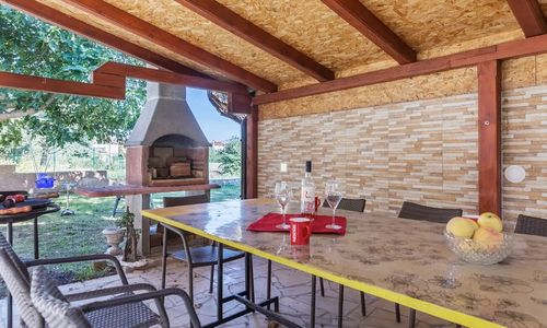 Apartmanok és Szobák Parkolóhellyel Fazana - 13742 Fažana