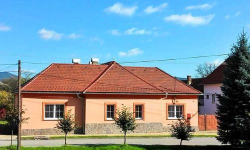 Ubytovanie BETTY Krásnohorské Podhradie