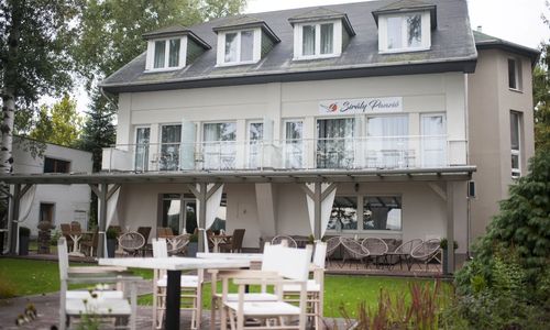 Sirály Panzió Tópart Tata