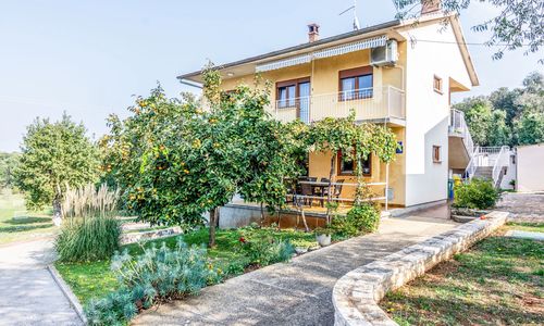 Apartmanok Gyermekes Családok Részére Banjole, Pula - 2258 Banjole