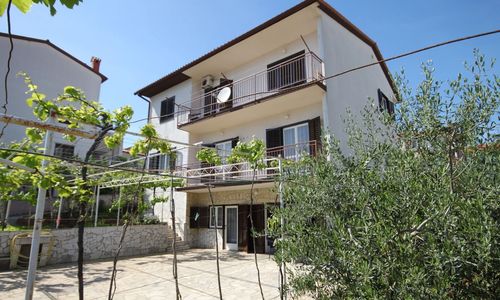 Apartmanok Parkolóhellyel Pula - 7647