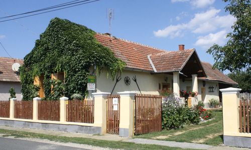 Karát-lak Vendégház Gersekarát