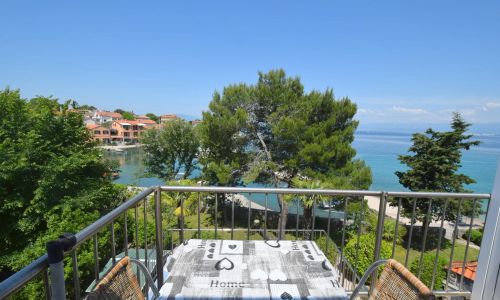 Apartments Frane Malinska