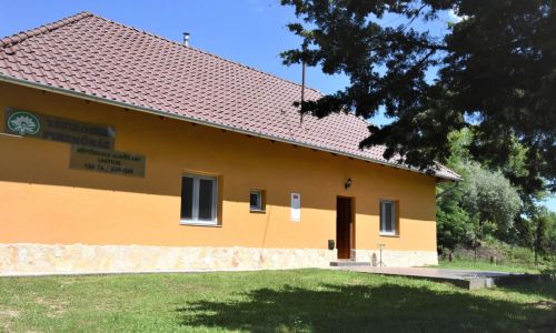 Tavirózsa Pihenőház Lakitelek