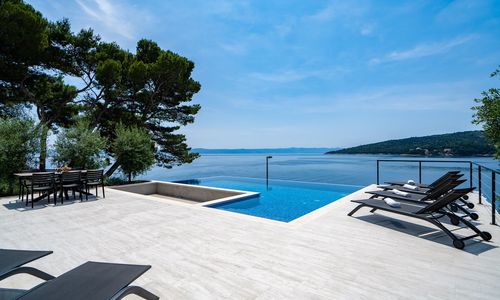 Luxusvilla A Tenger Mellett Medencével Sumartin, Brac - 5639 Sumartin