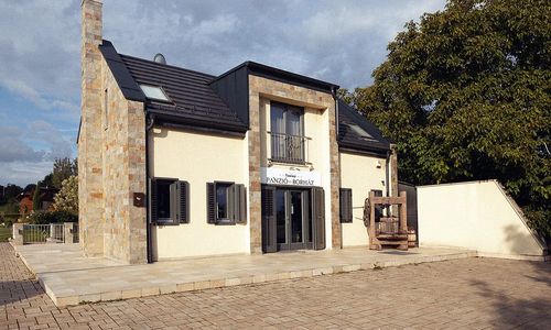 Flamingó Panzió és Borház Etyek