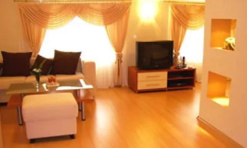 MOTEL ZA  MIEDZĄ  5 domków góralskich Kępno