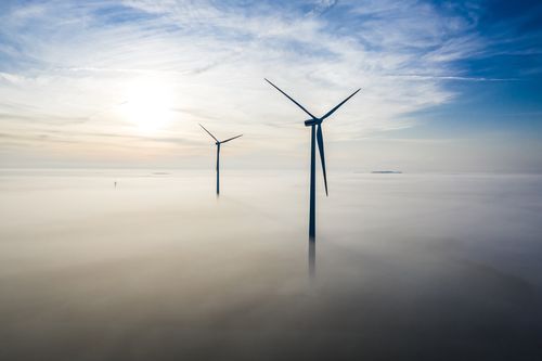  Na koniec grudnia 2024 roku łączna moc zainstalowana w Polsce wyniosła 72,8 GW, z czego 33,6 GW – czyli około 46 proc. – pochodziło z odnawialnych źródeł energii.