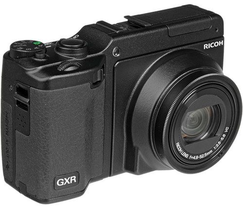 RICOH GXR + P10 28-300/3.5-5.6 VC-