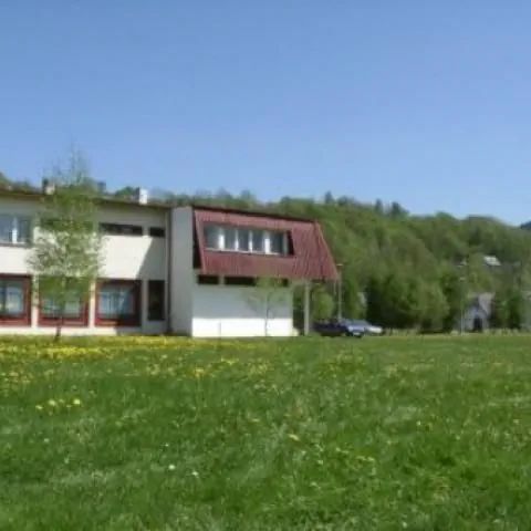 Ośrodek Usług Turystyczno-Wypoczynkowych Jazy Maków Podhalański