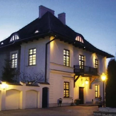 DWÓR ANNA Ciecierzyn