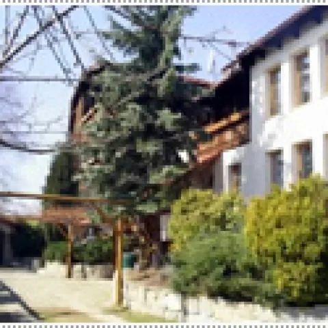 Pensjonat  Sportowy Farma Zdrowia - Znamirowice