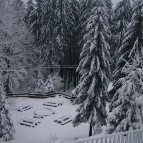 Górski Dom Turysty Pod Biskupią Kopą Jarnołtówek