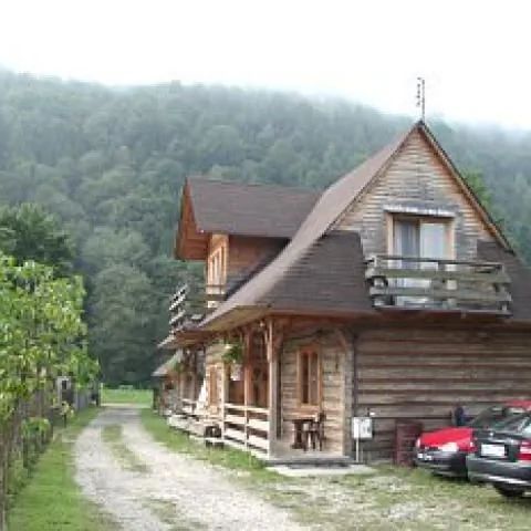DOMKI GÓRALSKIE- SZCZAWNICA