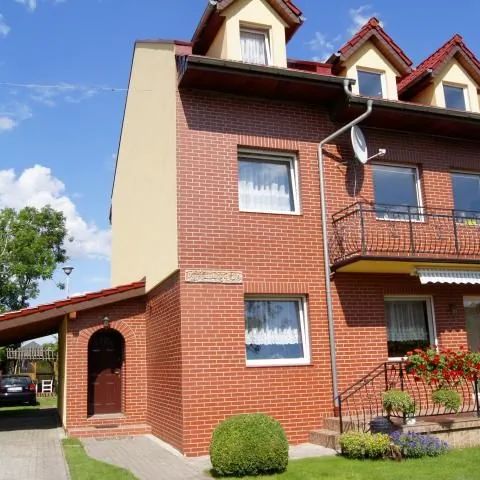 Dom jednorodzinny i domek wolnostojący w Darłowie Darłowo