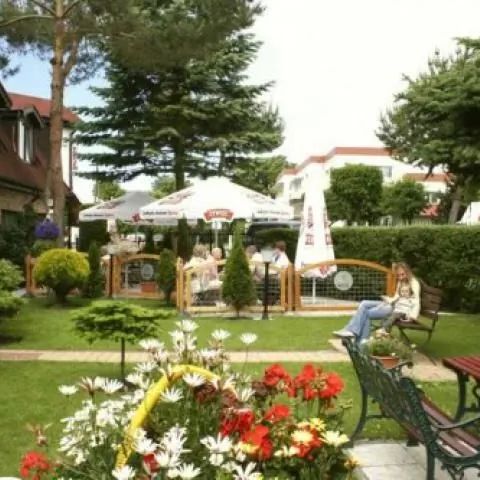Hotelik Restauracja Cafe Rancho Rewal
