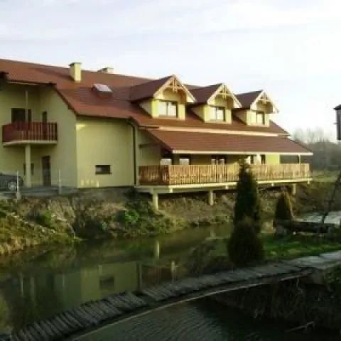 Zajazd POD DĘBEM w Wysokiej Wysoka