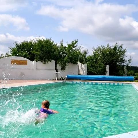 Uroczysko z basenem- Dąbrówno