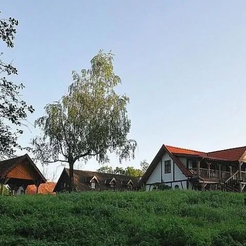 Gospodarstwo Agroturystyczne  - "Stadnina Koni Klonek" Mikołajki