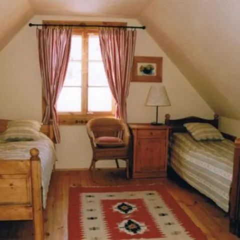 Gościnna Zagroda na Cisowym Wzgórzu Rowele