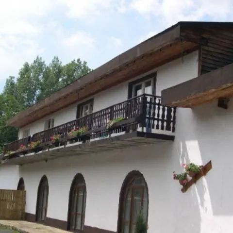 HOTTUR Ośrodek Wczasowo-Kolonijny Sosnówka